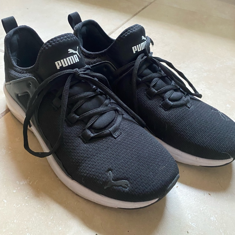 Like New Puma Soft Foam Sneakers - Size 9.5